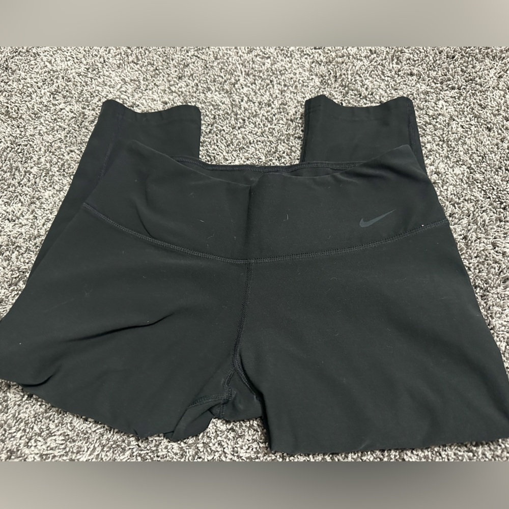 Nike Cropped Leggings
